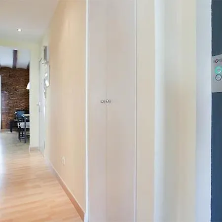 Ramblas Renovated Flat With Authentic Designs Apartmán Barcelona